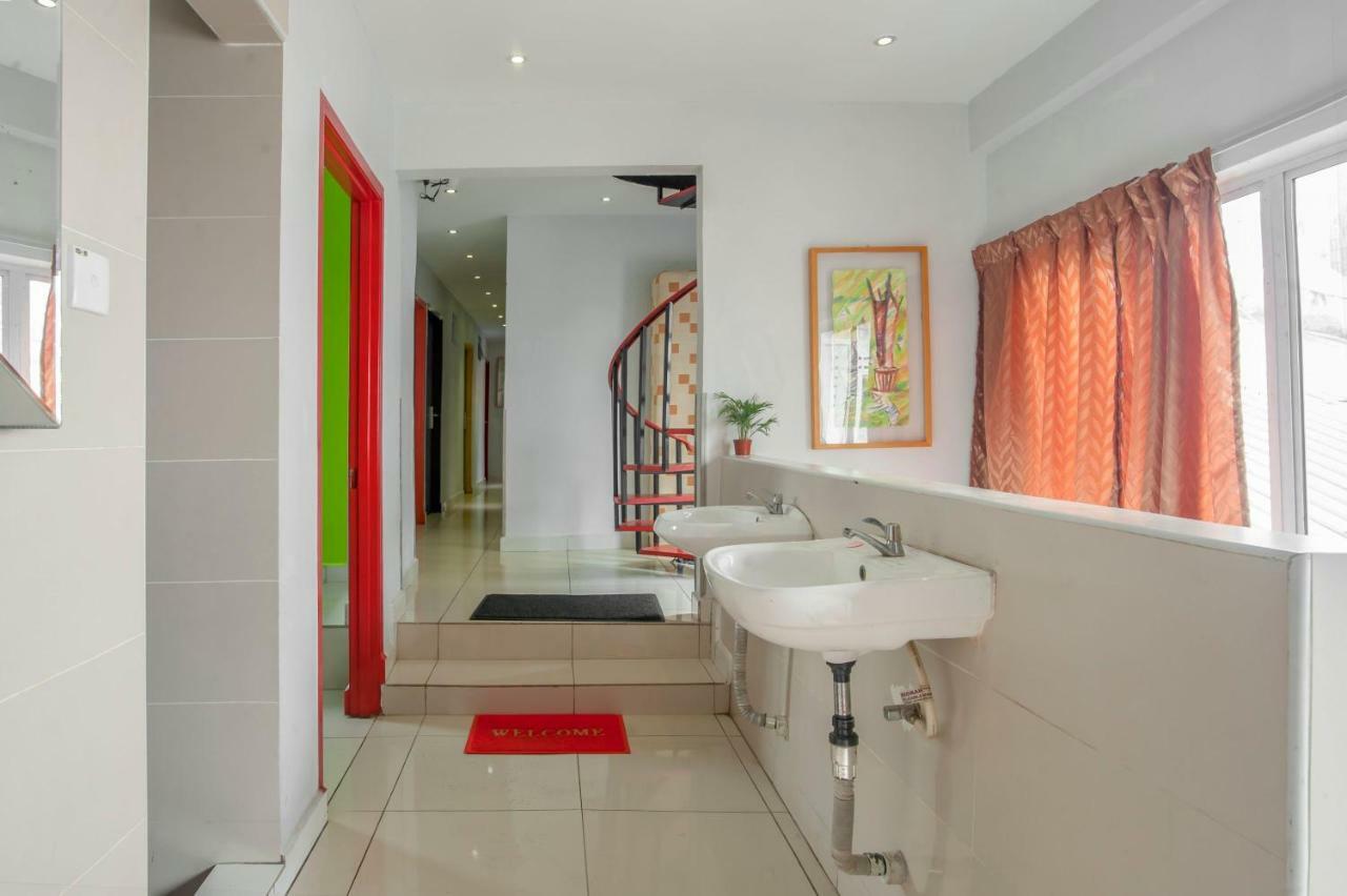 Hotel Cape Town Kl Куала Лумпур Екстериор снимка